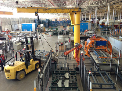 Jib crane with rotating upper arm & fixed base